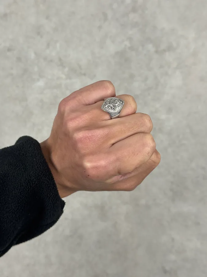 Thumb 2
