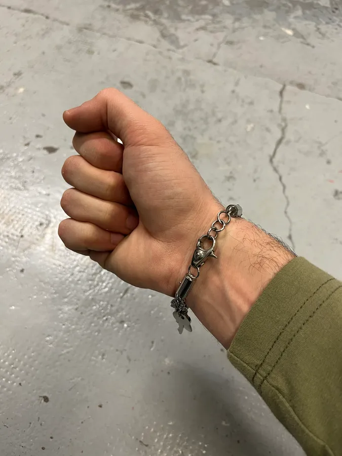 Thumb 4
