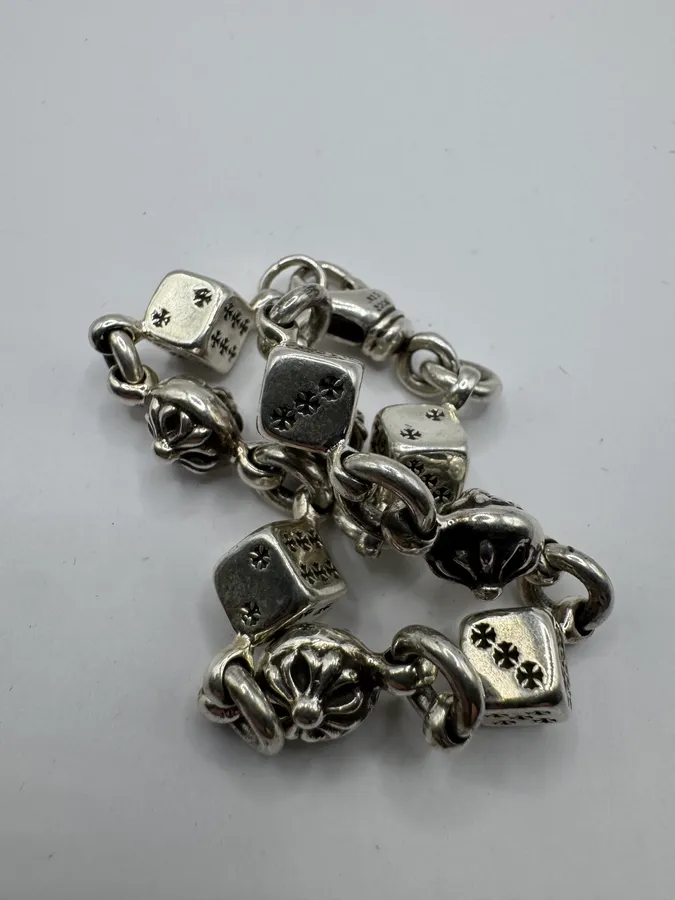 Thumb 4