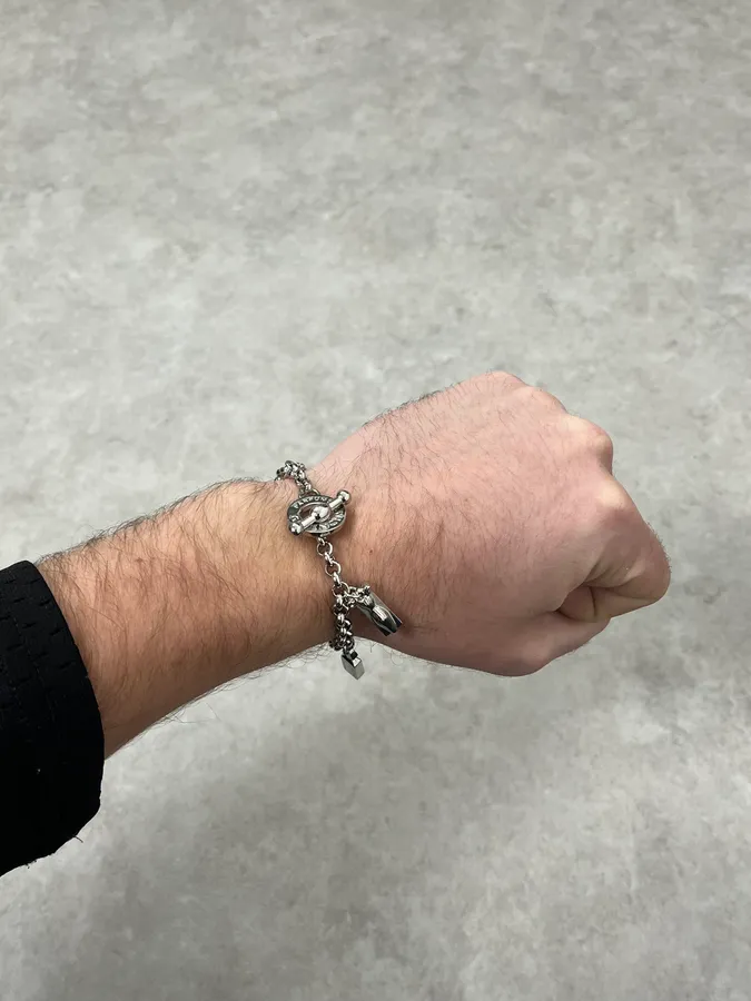 Thumb 2