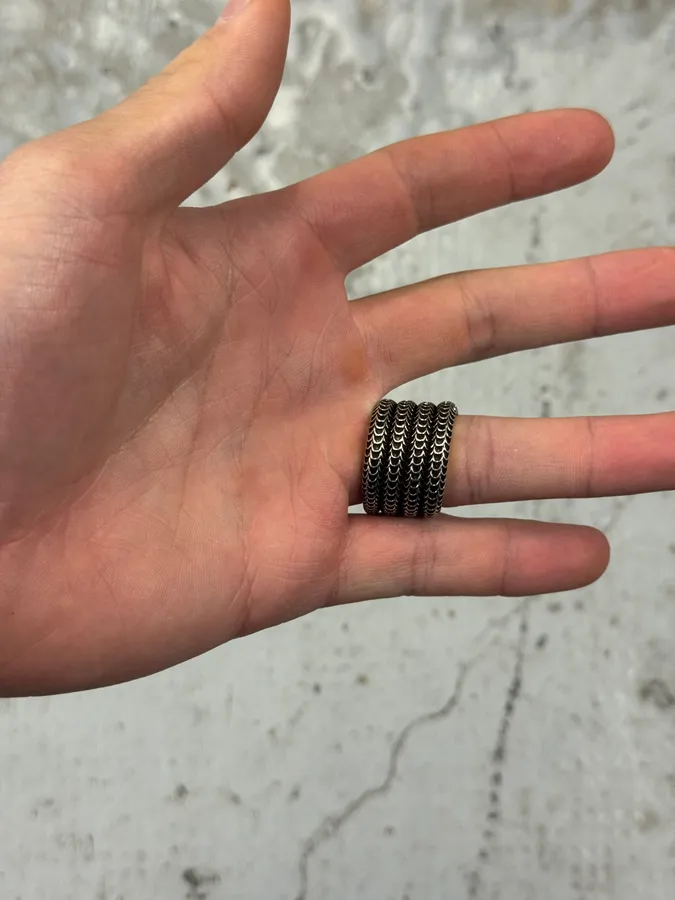 Thumb 4