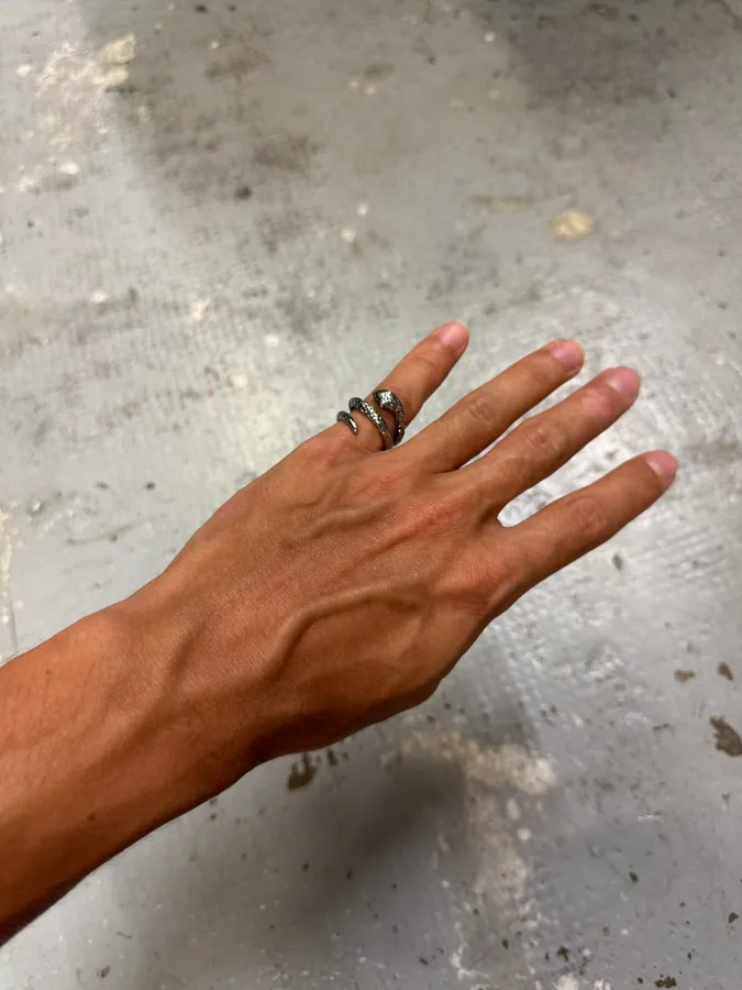 Thumb 4
